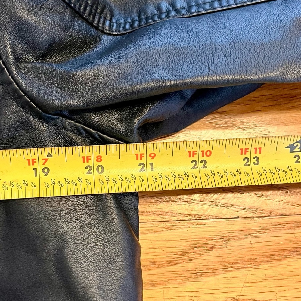 GUESS Mens Black Faux Leather Moto Jacket Detachable Hood Size Medium Biker Edgy - Picture 16 of 16